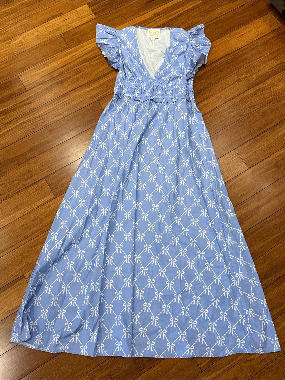 NWOT Sail to Sable light Blue Maxi Dress with Flutter Sleeves S